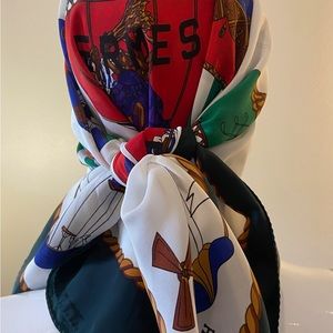 Hermès Vintage Balloon Scarf!!